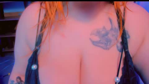 Khloe online show from April 19, 11:07 pm