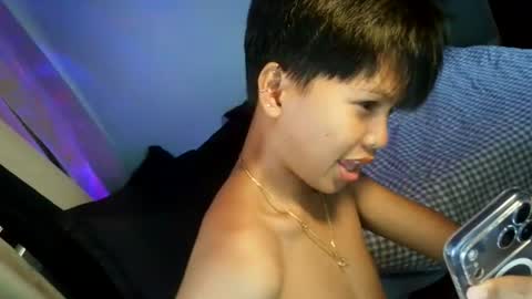krimpie_xx online show from July 3, 8:30 am