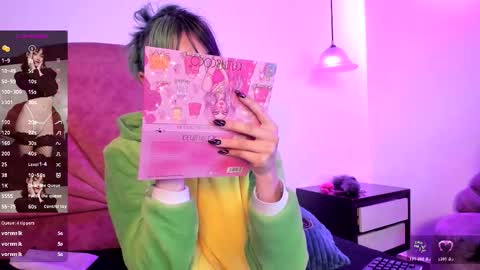 Nahomi online show from January 7, 2:11 pm