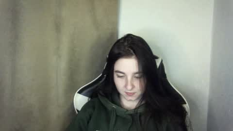 Kris online show from February 18, 3:23 pm