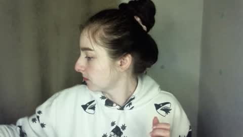 Kris online show from February 7, 11:19 pm