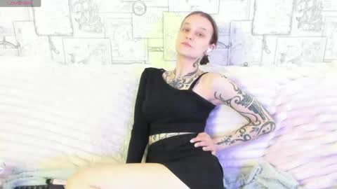 krisdoeill online show from May 26, 5:35 am