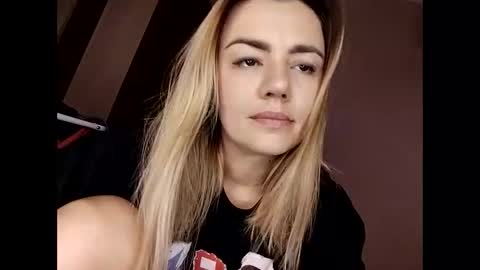 Snapshot of krisssexi chatting on September 22, 4:38 am KrissSexi online show from September 22, 4:38 am