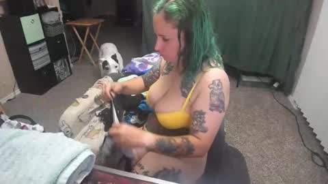 Krista online show from May 27, 1:57 am