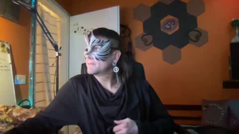 kristirif online show from January 17, 1:37 am