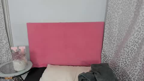 KristyFlowers online show from April 21, 4:03 pm