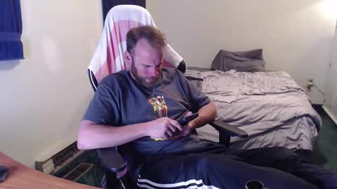 Kuggy online show from April 18, 10:43 pm