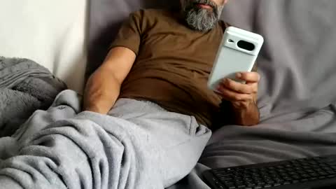 Ohm. online show from April 15, 8:42 pm