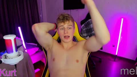 kurt_hanssen online show from December 13, 7:53 pm