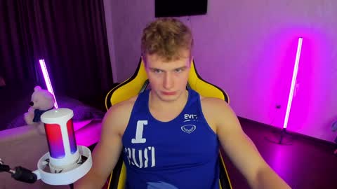 kurt_hanssen online show from December 14, 4:41 pm