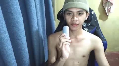 kurtxxx07 online show from April 8, 6:16 am