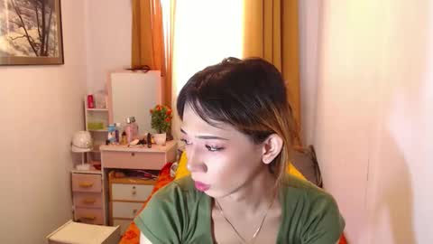 Snapshot of kylene17 chatting on October 11, 8:08 am babyKylene online show from October 11, 8:08 am