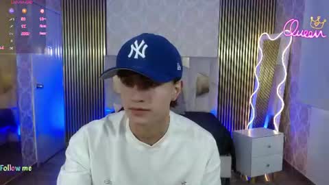kyler_tay online show from July 14, 11:59 am