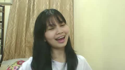 its me KYLIE online show from December 1, 1:53 pm