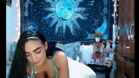 kylie online show from July 25, 12:52 am