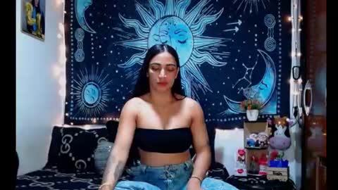 kylie online show from June 25, 9:53 pm