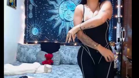 kylie online show from July 10, 11:42 pm