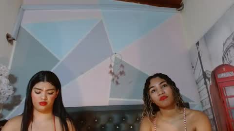 kylie_jenner18 online show from October 14, 2:42 pm