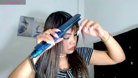 Paola online show from April 15, 2:59 am