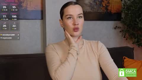 Snapshot of kylie_moss chatting on October 17, 4:27 am Anna online show from October 17, 4:27 am