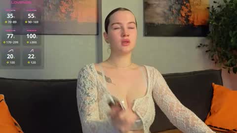 Snapshot of kylie_moss chatting on October 7, 11:39 am Anna online show from October 7, 11:39 am