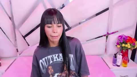 kylie online show from April 25, 11:57 pm