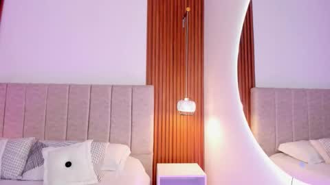 kloe sofia online show from February 13, 12:52 pm