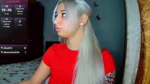 kylie online show from November 27, 7:43 pm