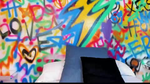 Kylie online show from April 19, 6:10 pm