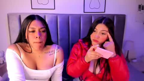 Emily  Laila  online show from November 29, 1:41 pm