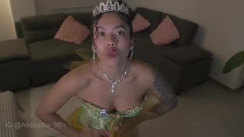 schedule 300 pm - 1100pm colombia time online show from November 1, 12:00 am