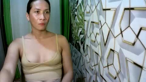 kyutshyne online show from April 24, 6:10 pm