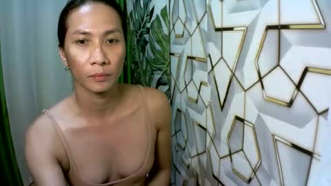 kyutshyne online show from April 3, 10:06 pm