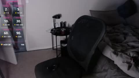 Snapshot of l0v35_2_5p00g3 chatting on October 10, 9:52 pm l0v35_2_5p00g3 online show from October 10, 9:52 pm