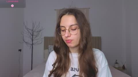 Margo  online show from November 23, 2:15 pm