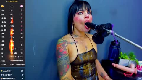 Snapshot of la_mazona chatting on February 26, 7:21 pm AMAZONA  online show from February 26, 7:21 pm