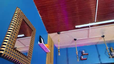 Cris  online show from October 6, 1:07 pm