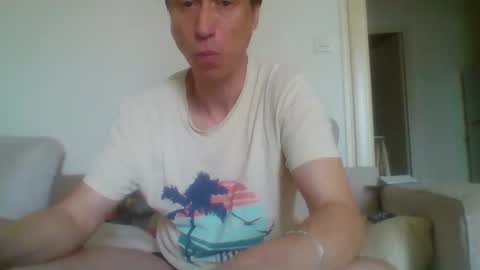 labelette007 online show from May 1, 9:03 am