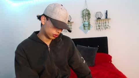 labrinthteasing online show from April 12, 7:29 pm