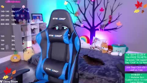 Lacey Bloom online show from September 15, 1:18 am