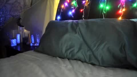 Lacey online show from July 5, 3:42 am