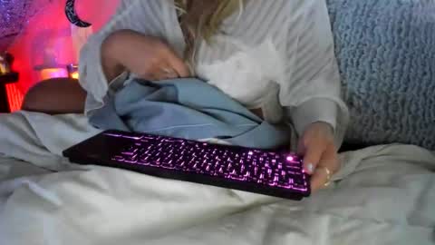 Lacey online show from June 7, 4:39 am