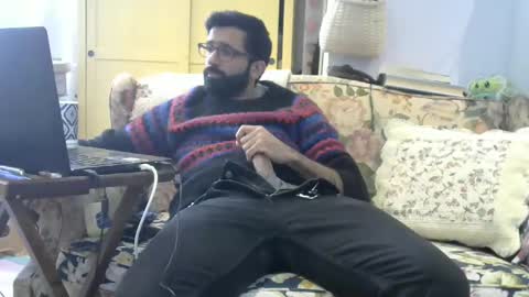 Ali online show from February 9, 6:26 pm