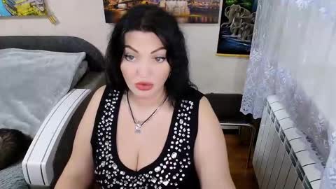 lady_boom_ online show from November 25, 4:28 pm