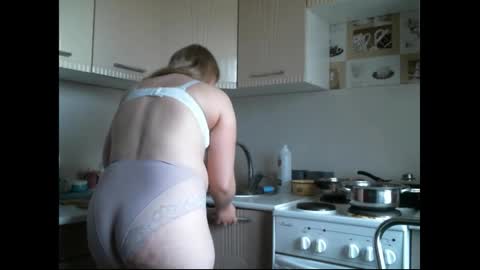 lady cute cat29 online show from September 16, 3:30 am