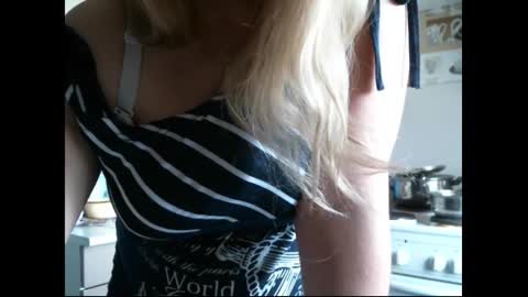 lady cute cat29 online show from September 18, 4:38 am