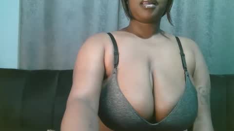 lady_dearra online show from May 17, 2:54 am