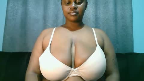 lady_dearra online show from June 6, 2:50 am