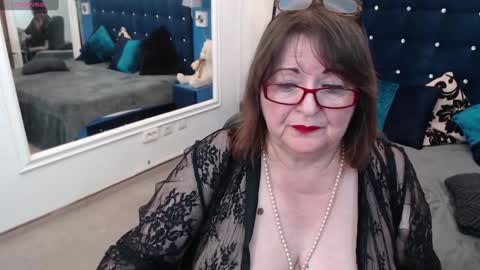 Lady Estelle online show from January 11, 1:59 am