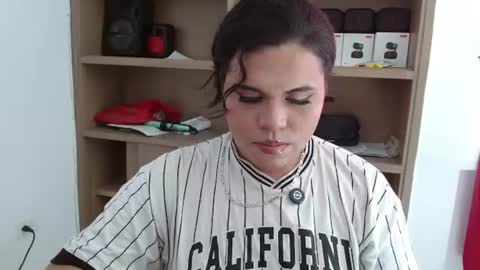 Evelynn online show from July 2, 2:11 pm